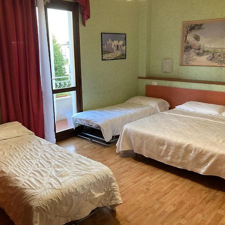 Hotel Benaco سيرمِيوني المظهر الخارجي الصورة