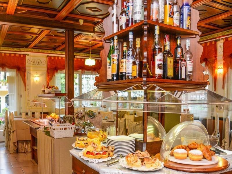 Hotel Benaco سيرمِيوني المظهر الخارجي الصورة