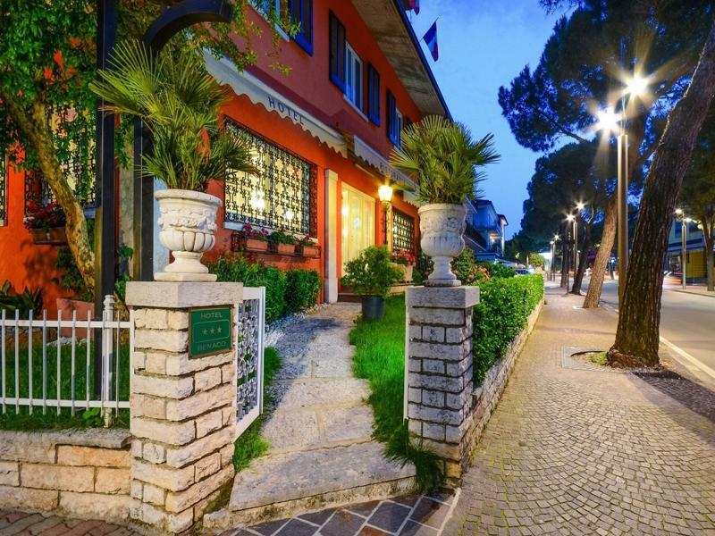 Hotel Benaco سيرمِيوني المظهر الخارجي الصورة