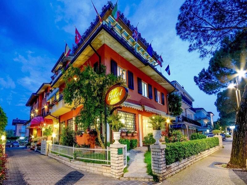 Hotel Benaco سيرمِيوني المظهر الخارجي الصورة