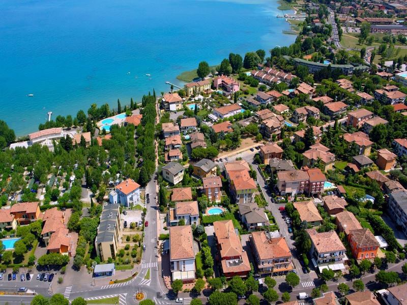 Hotel Benaco سيرمِيوني المظهر الخارجي الصورة