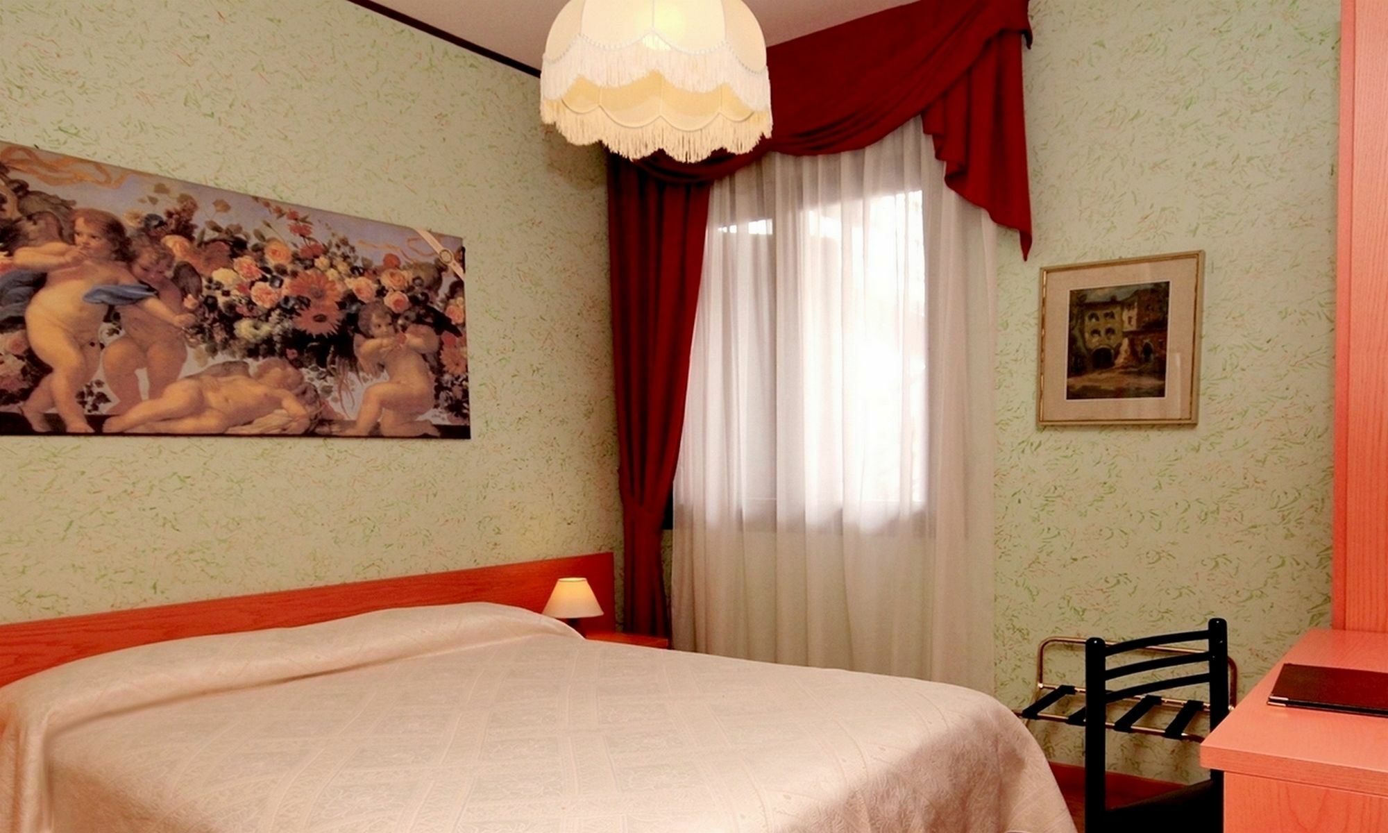 Hotel Benaco سيرمِيوني المظهر الخارجي الصورة