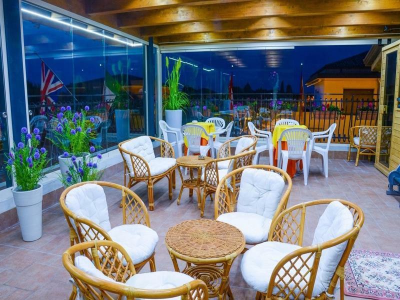 Hotel Benaco سيرمِيوني المظهر الخارجي الصورة